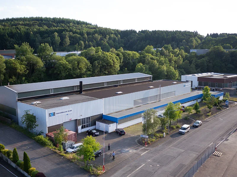 Luftbild des Firmengeländes der KSO Edelstahlbeizerei in Wilnsdorf